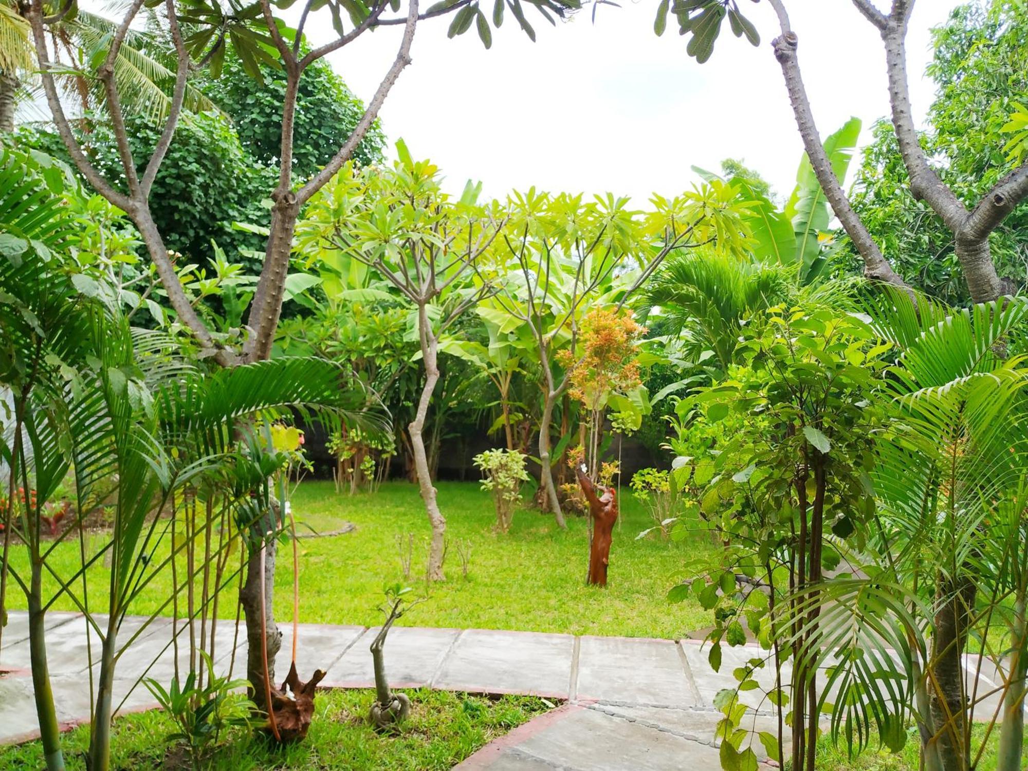 Asih Homestay Пемутеран Екстер'єр фото