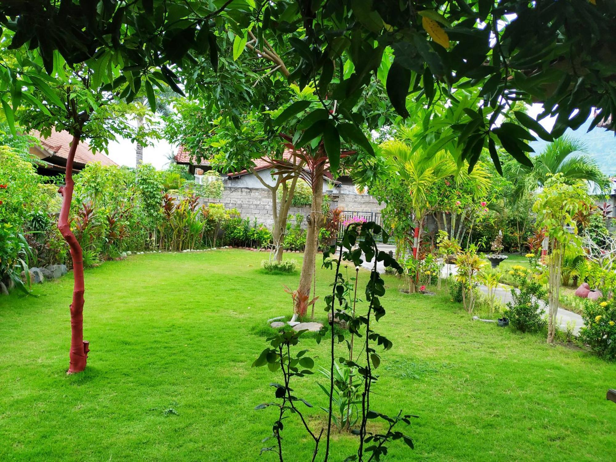 Asih Homestay Пемутеран Екстер'єр фото